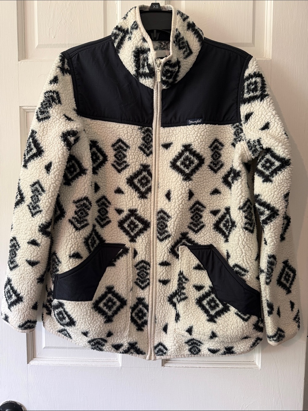 Wrangler Kids Sherpa Puffer Jacket in Cream & Black Aztec